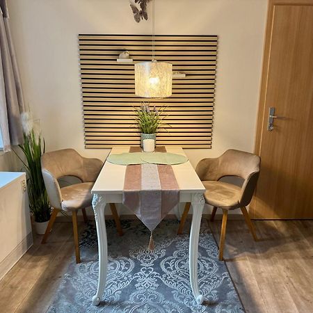 Wohnung Mit Charme, Netflix Rheinstetten Bagian luar foto