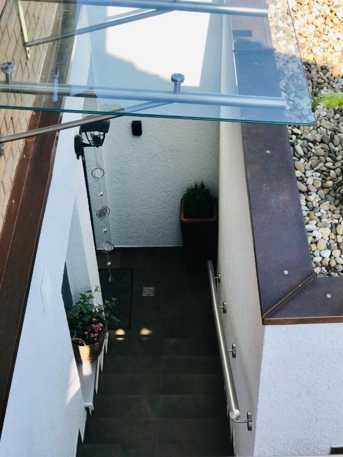 Wohnung Mit Charme, Netflix Rheinstetten Bagian luar foto