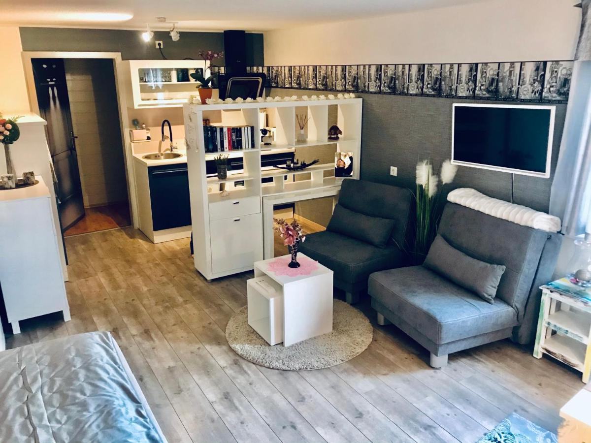 Wohnung Mit Charme, Netflix Rheinstetten Bagian luar foto