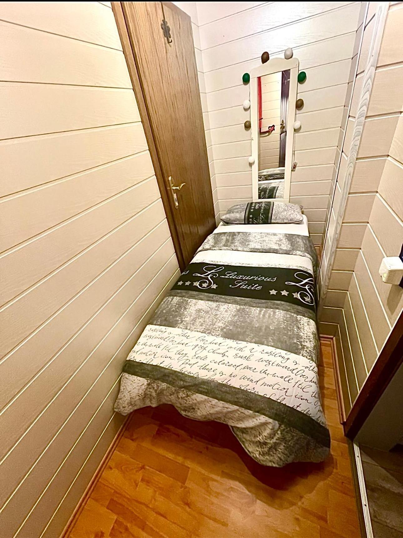Wohnung Mit Charme, Netflix Rheinstetten Bagian luar foto