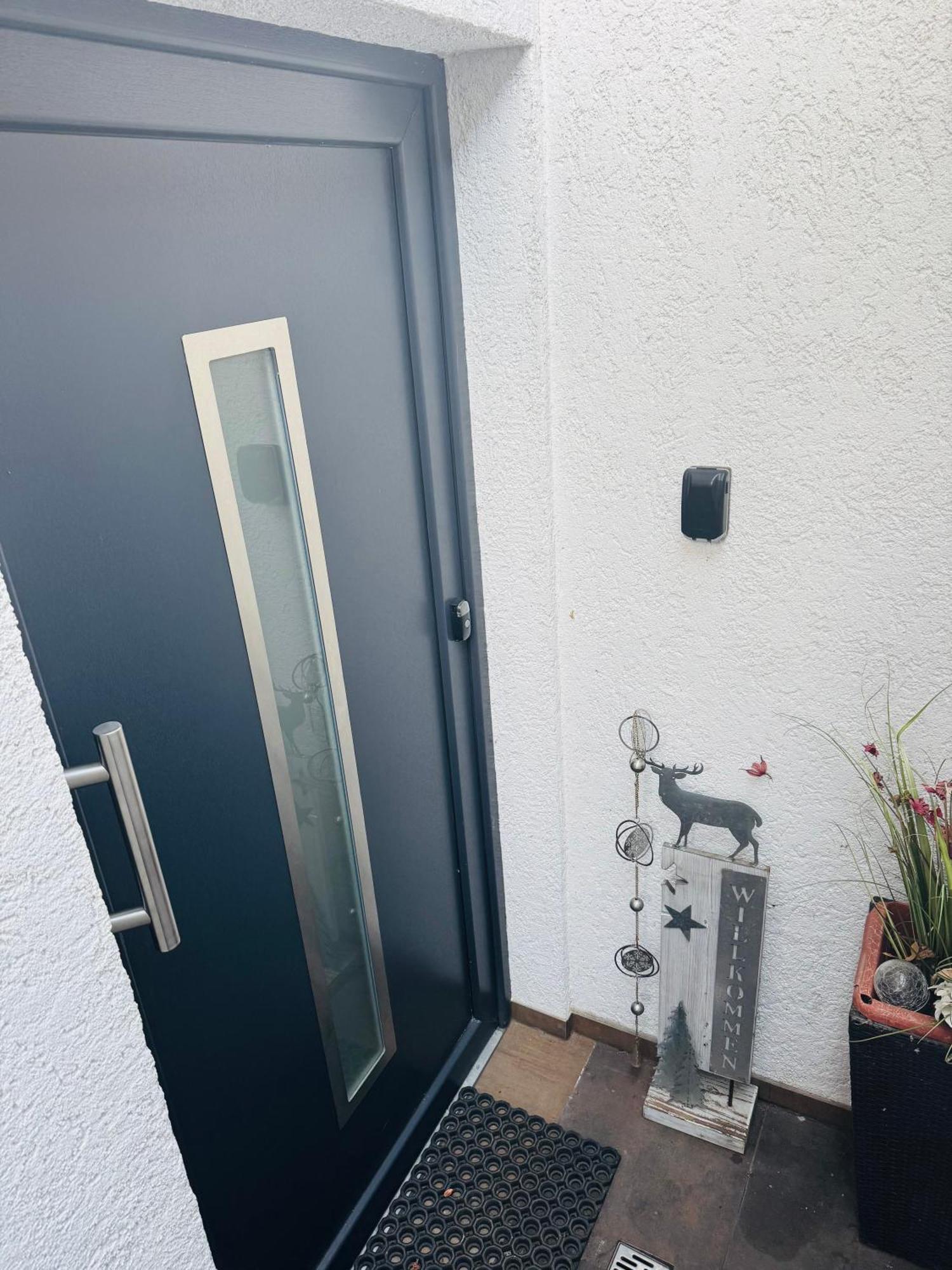 Wohnung Mit Charme, Netflix Rheinstetten Bagian luar foto